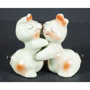 Regal China Van Tellingen Pottery Bunny Hug Salt Pepper Shakers Set 1940s Green